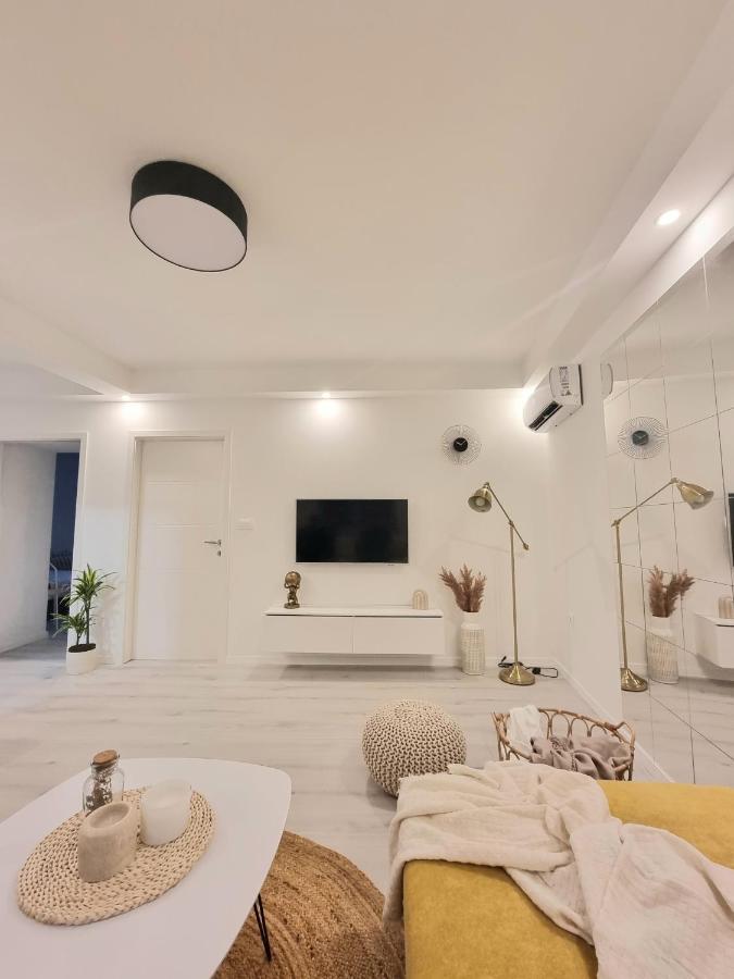 Ferienwohnung Un Ami Pula Exterior foto