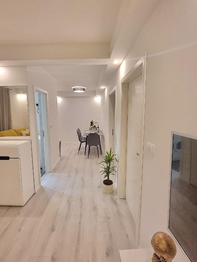 Ferienwohnung Un Ami Pula Exterior foto